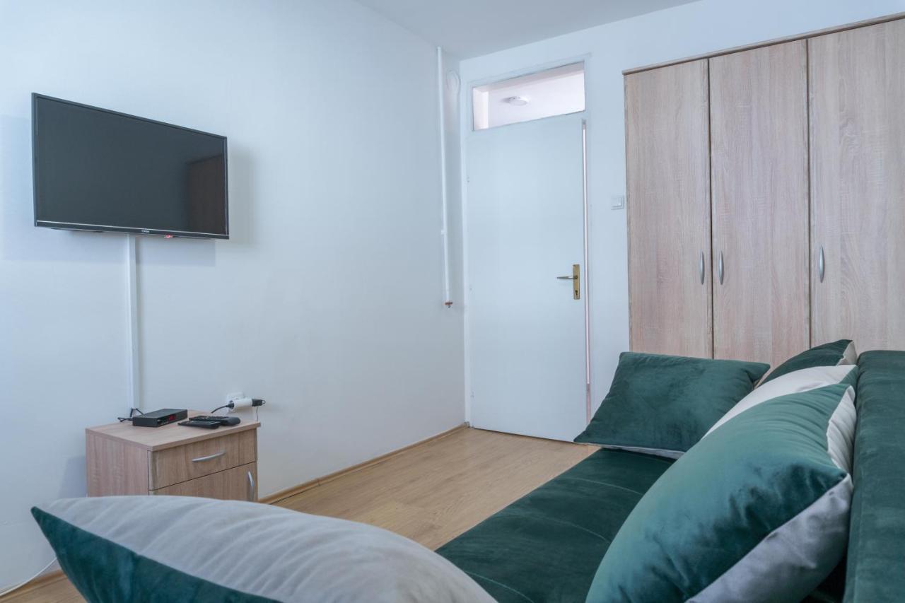 Gerardus Apartmani Vrsac Exterior photo